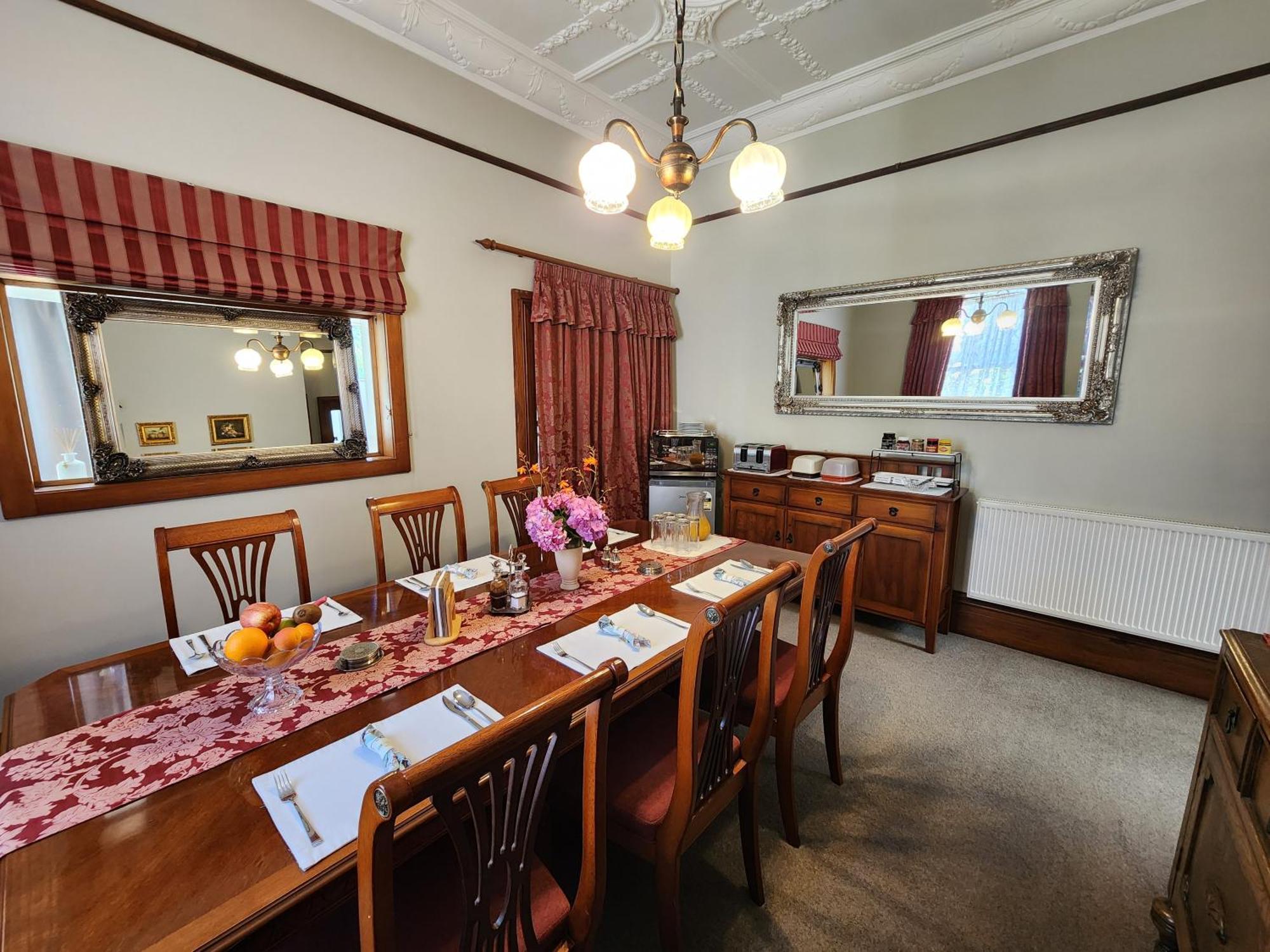 The Fern & Thistle Luxury Accommodation- Drinks, Hotpool, Sauna Balclutha Zewnętrze zdjęcie